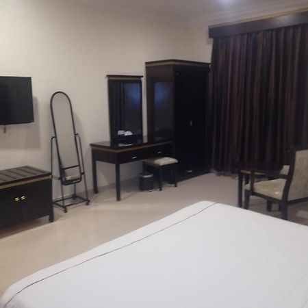 Al Masem Luxury Hotel Suites 3 Al Ahsa 호푸프 외부 사진